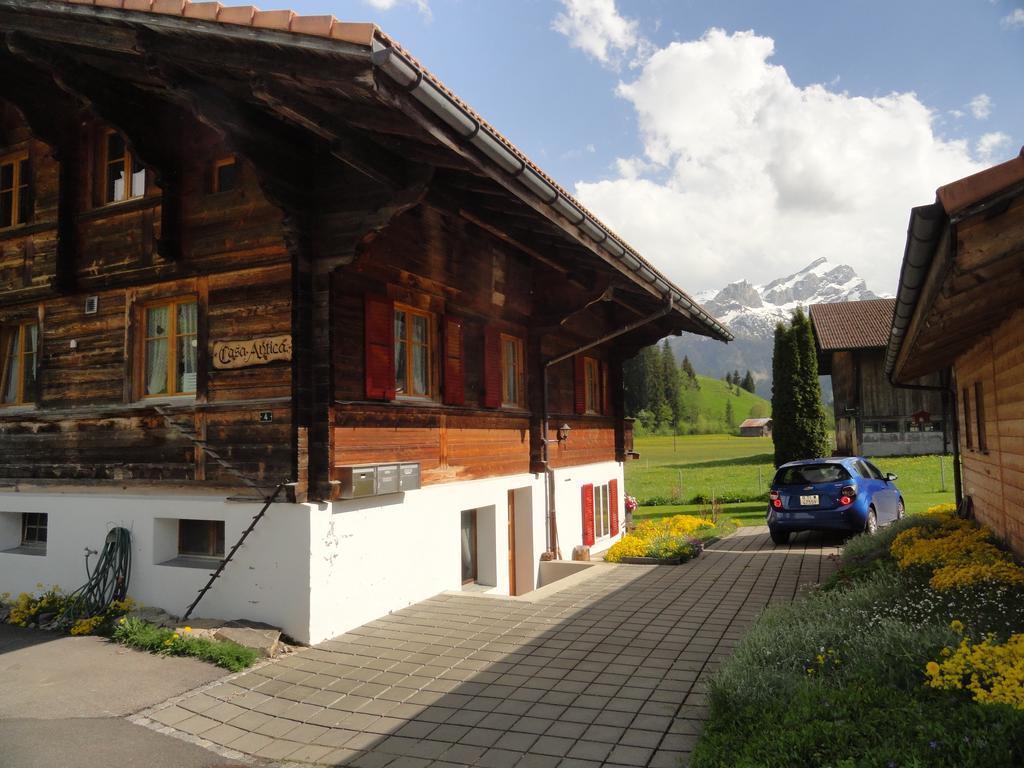 Casa Antica Lägenhet Gstaad Exteriör bild