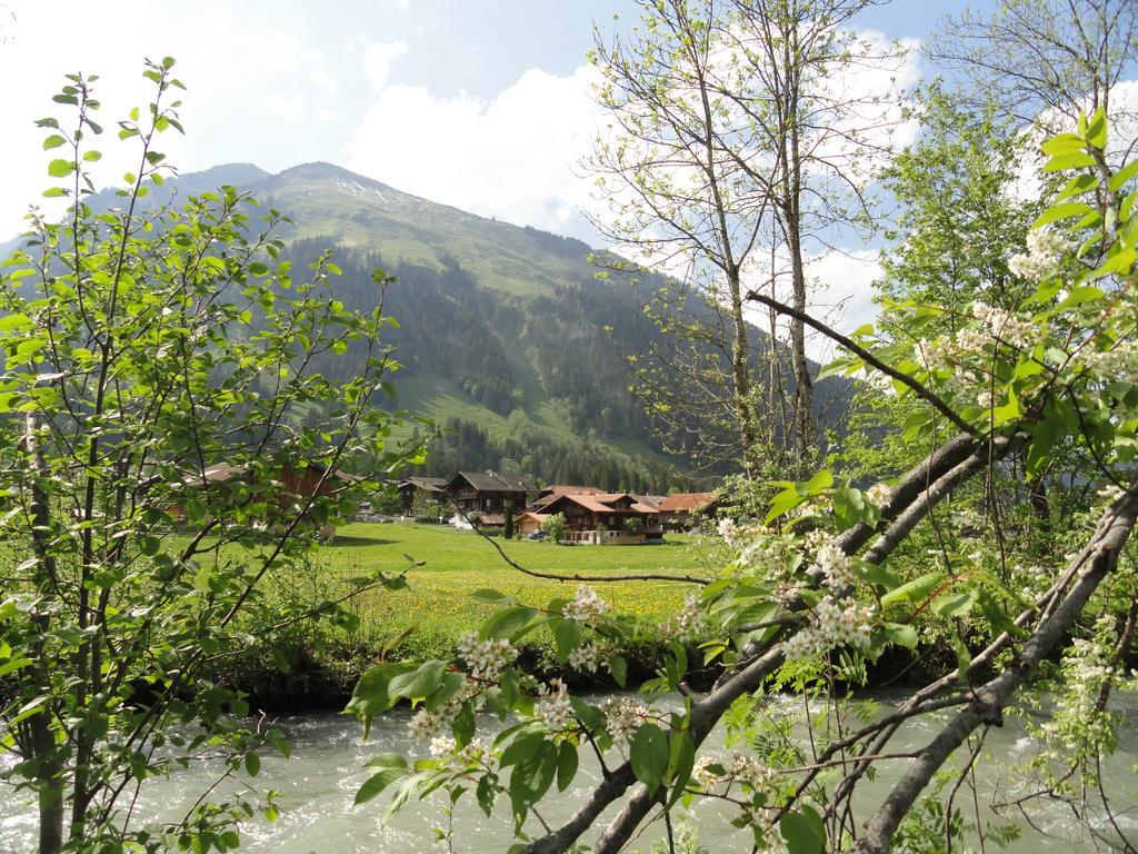 Casa Antica Lägenhet Gstaad Exteriör bild