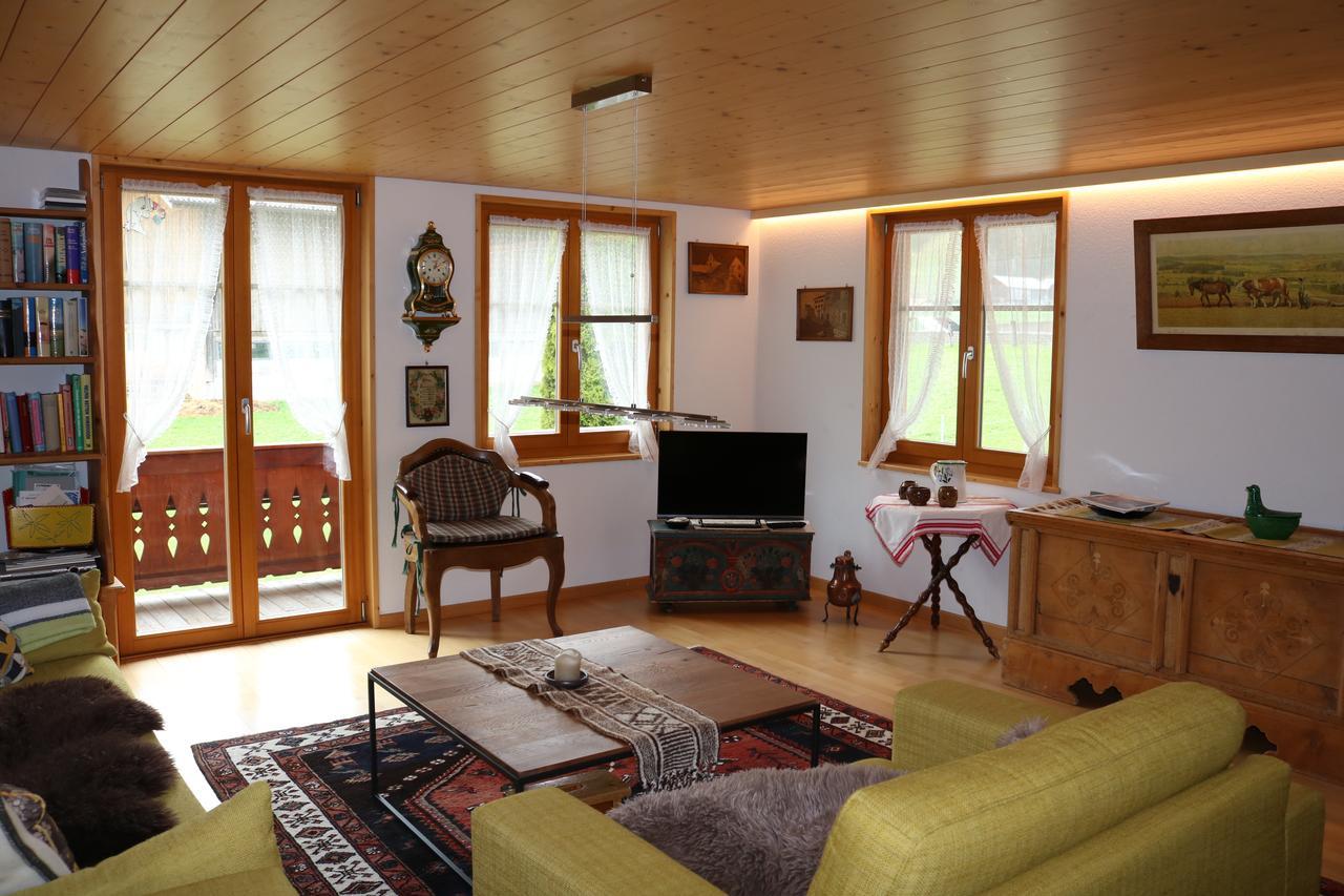 Casa Antica Lägenhet Gstaad Exteriör bild